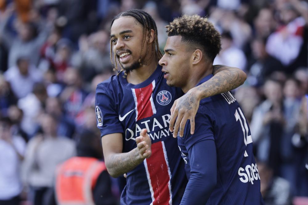 在抵御海牛 在抵御海牛